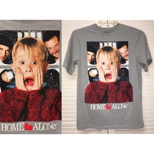 SOLD!! Home Alone Graphic T-Shirt Macaulay Culkin